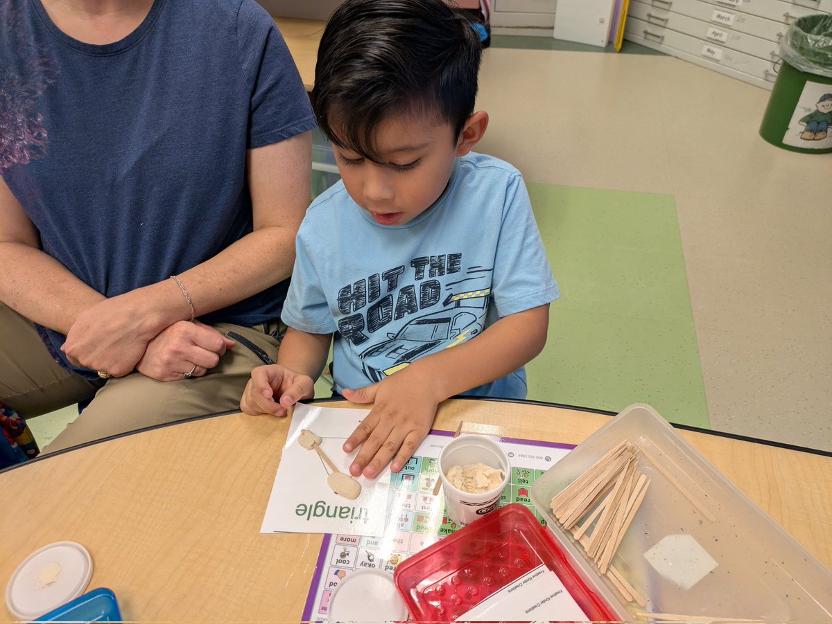 Elizabeth Le (@librarian_le20) on Twitter photo We're celebrating #InternationalDotDay all week in story time! Ss used pom poms and playdough dots to explore shapes and colors. 🎨🖍️
<a href="/IrvingLibraries/">IISD Libraries</a> We're celebrating #InternationalDotDay all week in story time! Ss used pom poms and playdough dots to explore shapes and colors. 🎨🖍️
<a href="/IrvingLibraries/">IISD Libraries</a>
