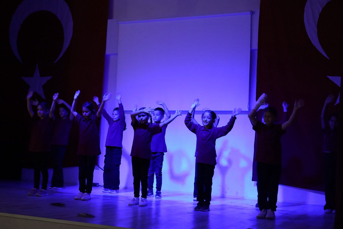 📚 İlköğretim Haftası Kutlaması

Belediye Başkanımız Sayın Halil İbrahim Bodur, İlçe Kaymakam V. Yasin Akgül, kurum amirleri ve öğrencilerimizin katılımıyla ilçemizde düzenlenen İlköğretim Haftası programına iştirak etti.