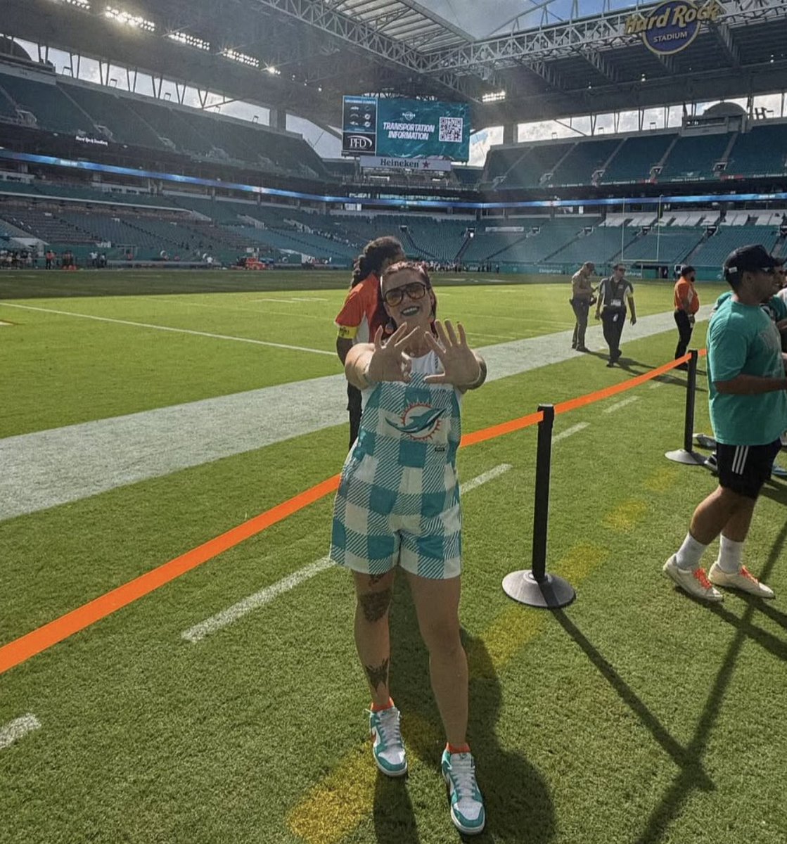 Sundays are for touchdowns and turquoise 📸: <a href="/_meghannxoxo/">Meghan Dallas</a>