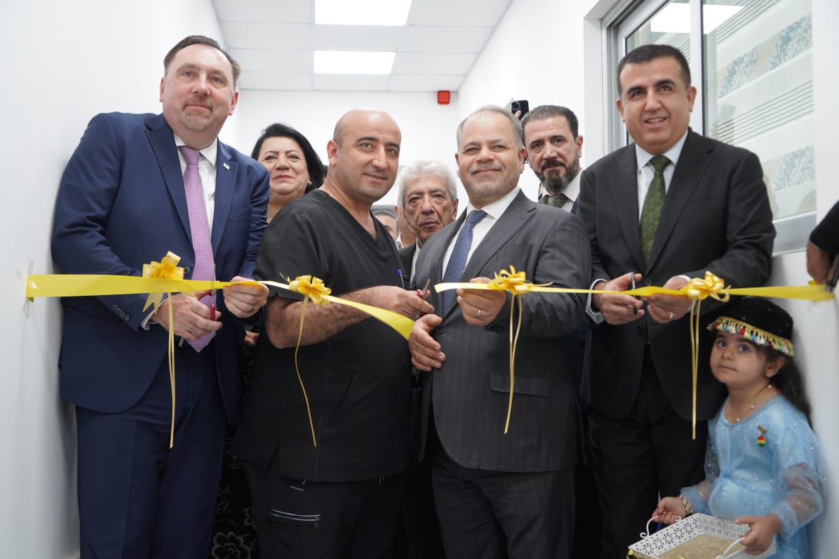 CZinErbil's tweet photo. The road trip for the ๐จ๐ฟ #ReconstructionProgramme in the #MENA region continues! Today, @CZinErbil and #Comedeqsro handed over a new #OneDaySurgeryOffice to the hospital in #Akre. We hope this donation will help them reach everyone who needs care.๐จ๐ฟ๐
#Czechia #KRI @czechaid #TFD https://t.co/t58LrrBmqx