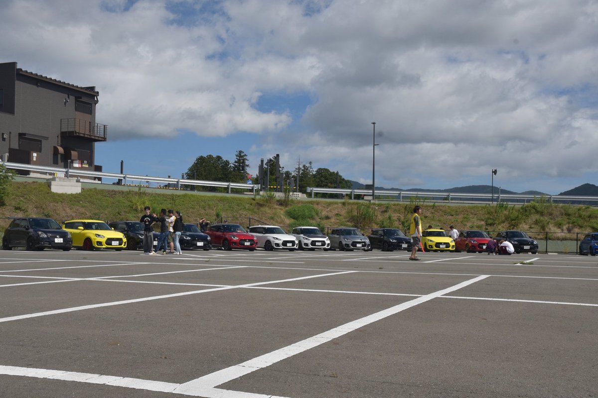 kantoryija58770's tweet image. アルト×スイフトミーティングin平泉の動画リンクをまとめました。
アルトのお仲間さん
スイフトのお仲間さん
その他参加者の皆様
お集まりいただいてありがとうございました。🙇
【搬入動画】youtu.be/fwW0FSElqSk?si…
【会場動画】
youtu.be/5BKsMJTcFCk?si…
#スイフトオフ会 #アルトオフ会 #岩手オフ会