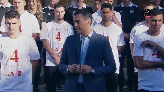 strootsys's tweet photo. “Israel gak bisa terus-terusan memakai platform internasional apa pun (termasuk sepak bola) buat bersihin citra mereka.”
—Pedro Sanchez, PM Spanyol.

Spanyol berencana buat mundur dari Piala Dunia 2026 kalau Israel juga lolos kualifikasi. https://t.co/mPH3TQxhWi