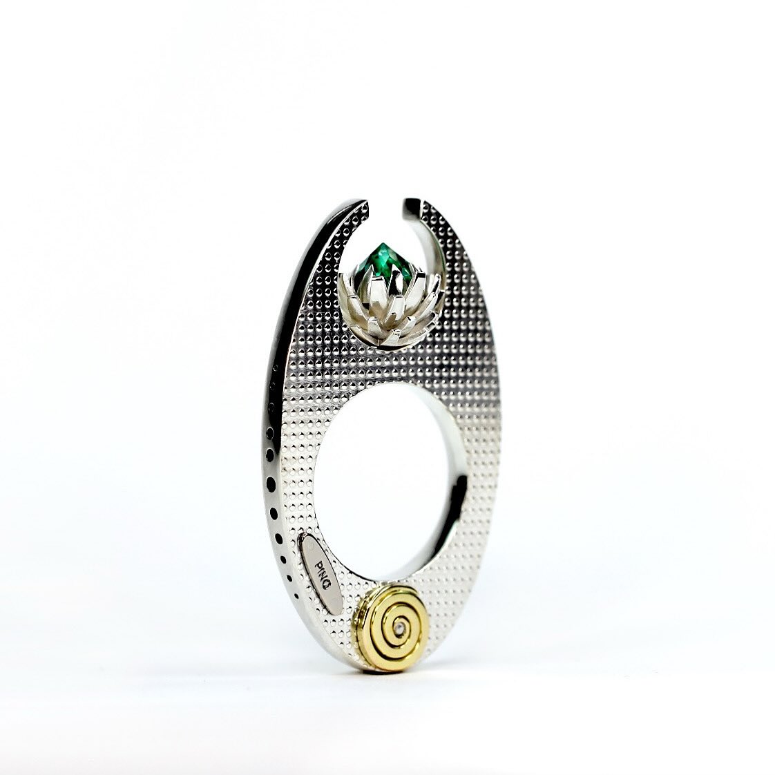 Design_CPino's tweet image. Here&apos;s my latest creation, The Wildflower Ring, now part of the Wonders of the Garden exhibition at @mobiliagallery!  🌿✨ This piece is a tribute to the beauty and resilience of nature,  capturing the delicate essence of wildflowers in full bloom.