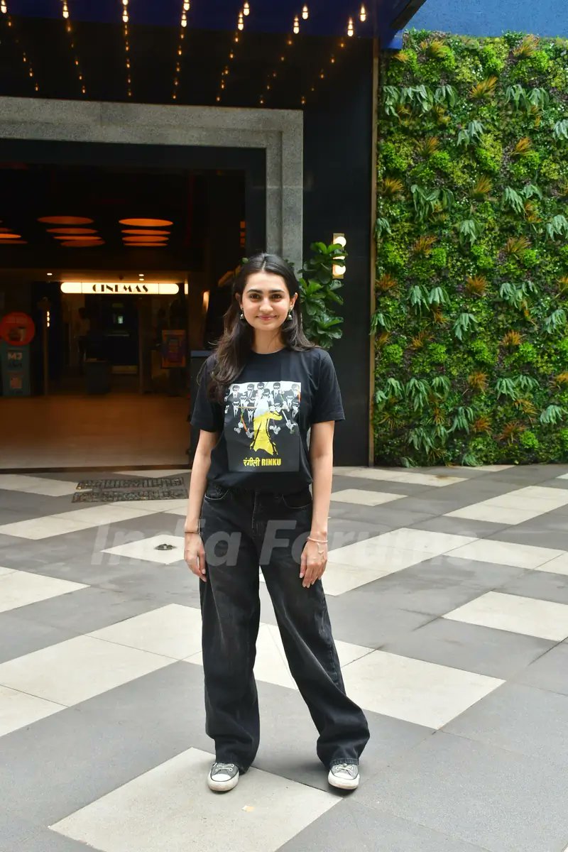 indiaforums's tweet image. #AnuragKashyap, #AaishvaryThackeray and #VedikaPinto snapped promoting their upcoming film #Nishaanchi

@anuragkashyap72 

Check out the full gallery here- indiaforums.com/gallery/aaishv…