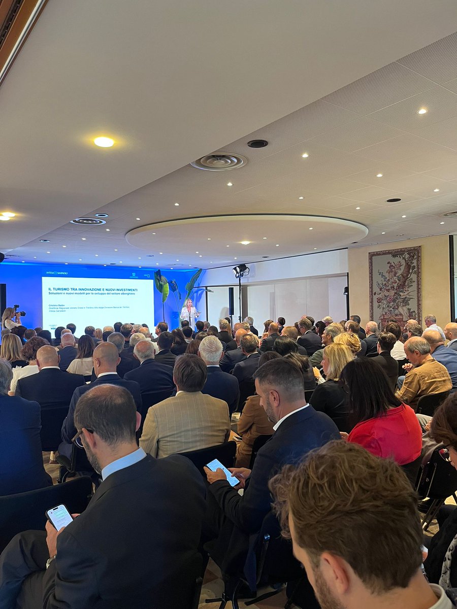 È appena iniziato a Vicenza “Il Turismo tra innovazione e nuovi investimenti”. Evento organizzato con <a href="/intesasanpaolo/">Intesa Sanpaolo</a> 
#alberghi #hotel
