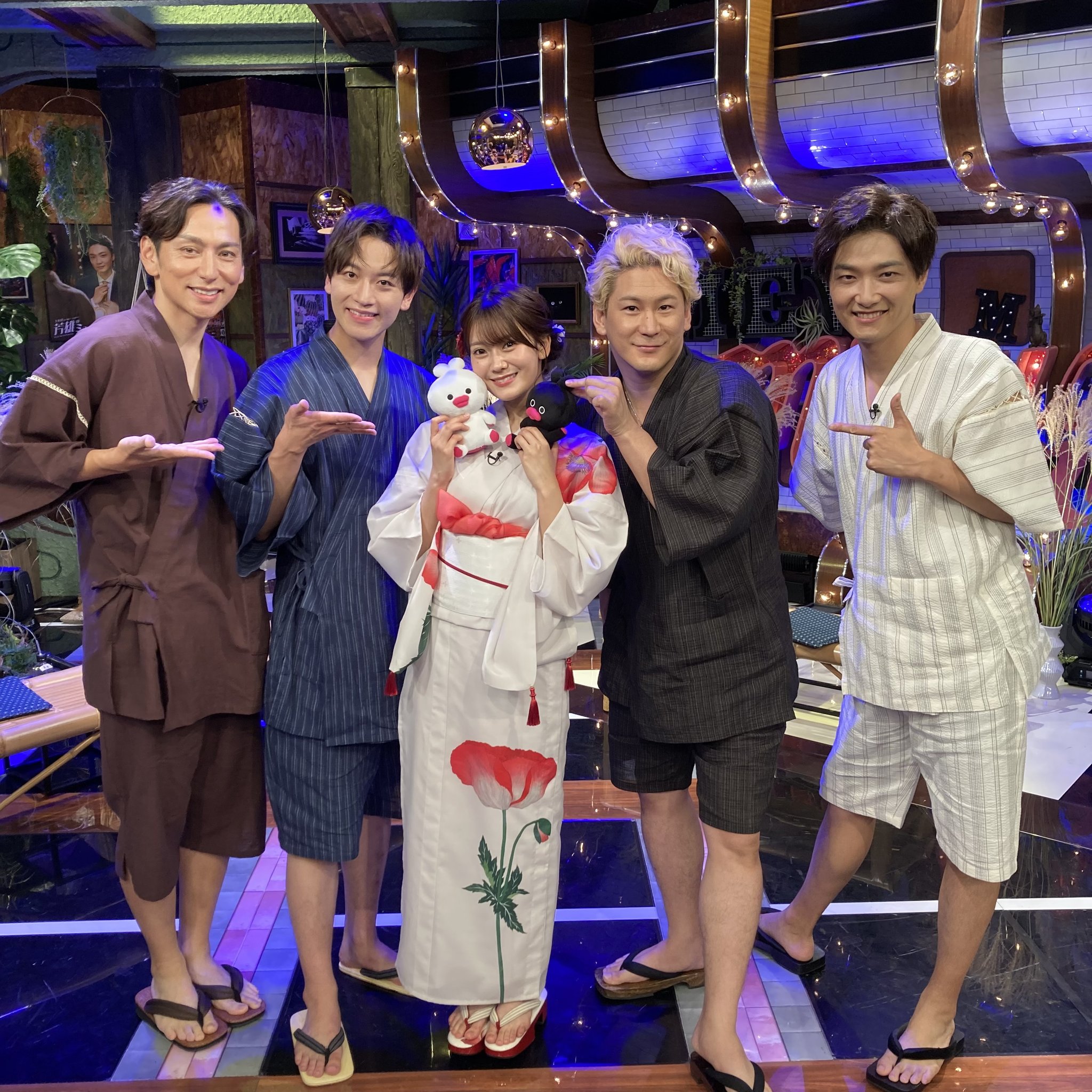 スキーウェアセット スキー スノボ ウェア 乃木坂46 一ノ瀬美空 着用 新・乃木坂スター誕生」第33回② スキーウエアが良く似合う川﨑