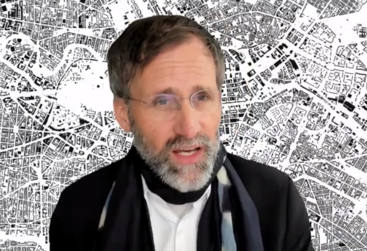 uclg_org's tweet photo. 📍#UCLGTownHall
@PhilippRode from @LSECities urges #LRGs to:
🔹Strengthen governance
🔹Coordinate stakeholders
🔹Scale impactful initiatives
🔹Equip youth leaders with tools for mental health & emotional resilience
#LocalSocialCovenant https://t.co/Pio0QYRJkn