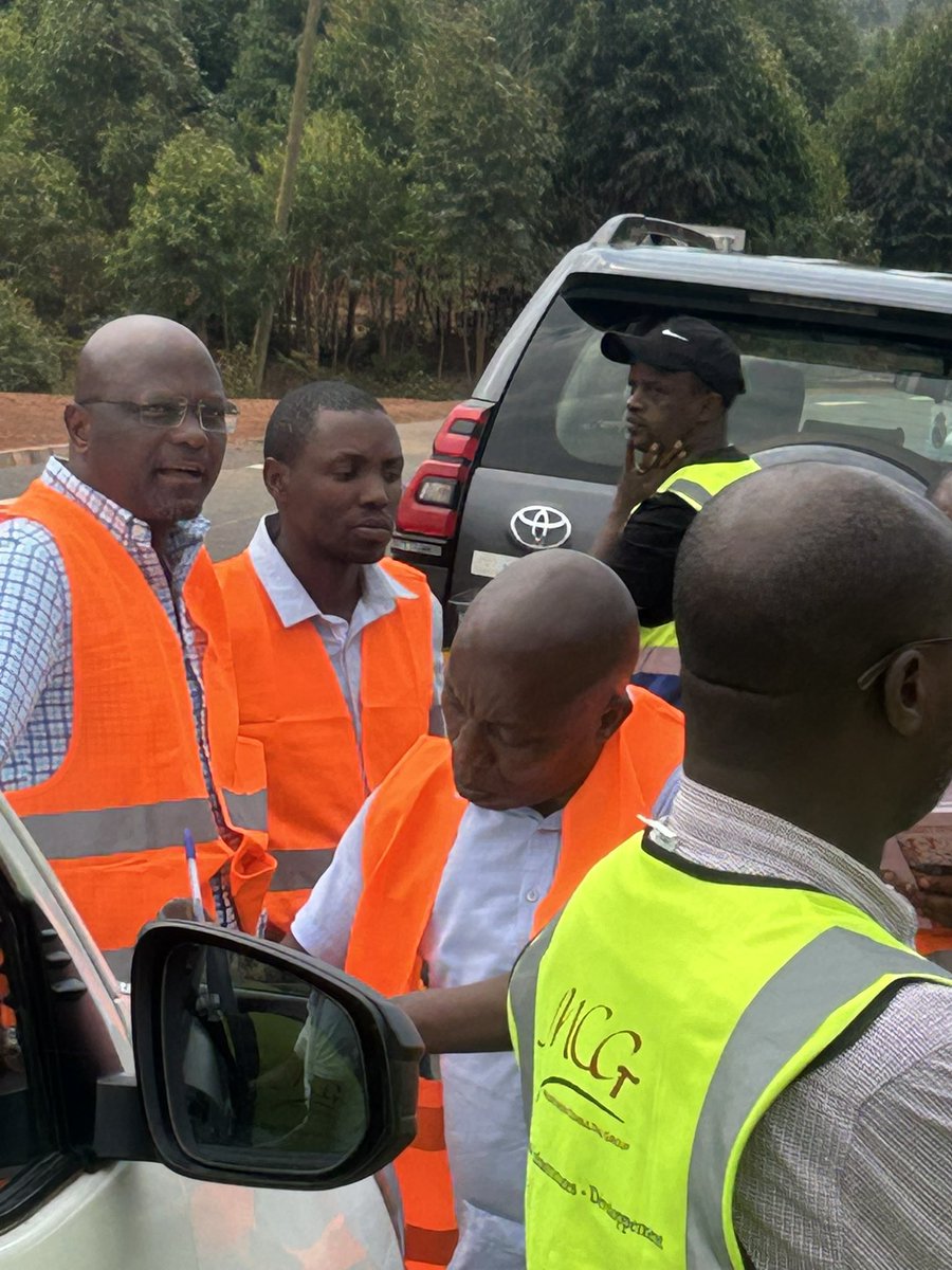 Alhamdulillah, nous venons de procéder à la réception des travaux du tronçon additionnel Ndava-Kibaya , je remercie mon équipe pour le travail accompli. Merci à @ARB, à CFHEC.