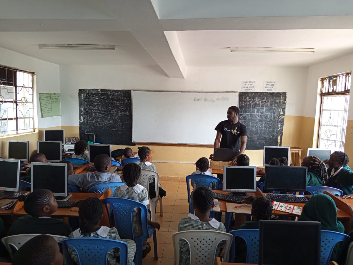 Digiskool1's tweet image. Our coding &amp;amp; robotics demo at St. Green Hills Academy was a success! 🌟
The students were curious, engaged, and excited about tech innovation.
The future is bright with these young minds! 💻🤖
#Digiskool #Coding #STEM #FutureTech