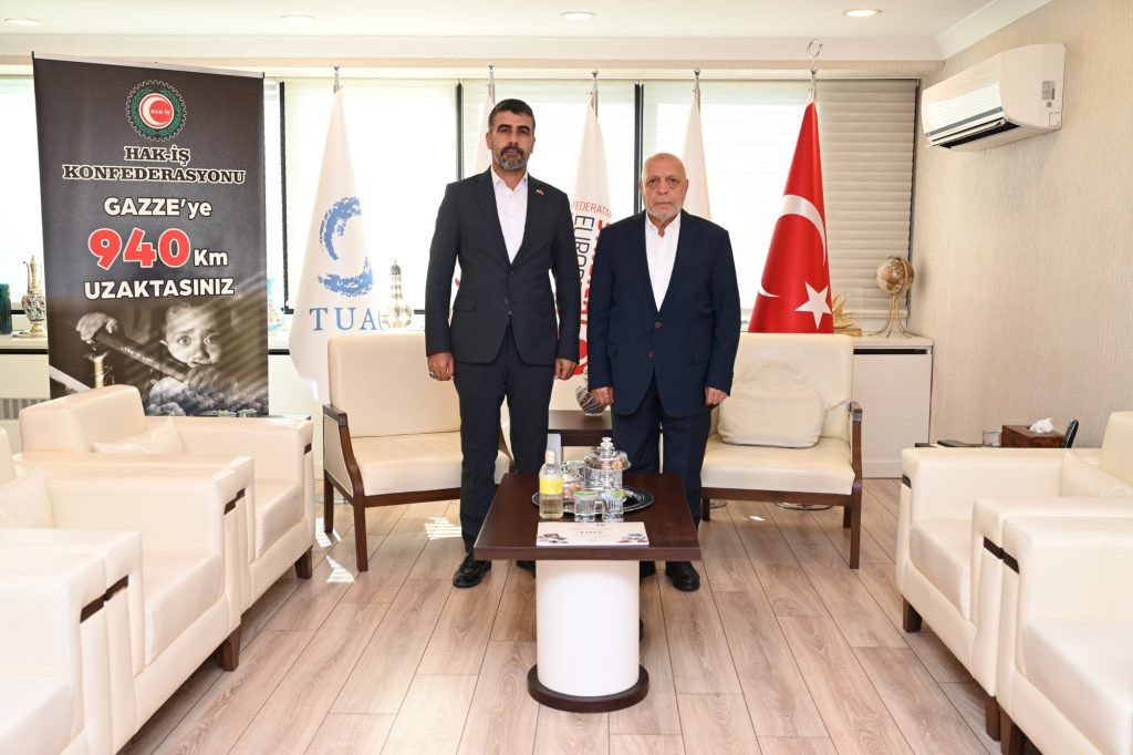 ARSLAN, MALATYA ŞUBE BAŞKANIMIZI KABUL ETTİ

HAK-İŞ Konfederasyonu ve HİZMET-İŞ Sendikası Genel Başkanımız Mahmut Arslan, 17 Eylül 2025 tarihinde, HAK-İŞ Malatya İl Başkanı ve Malatya Şube Başkanımız Mustafa Sengir’i makamında kabul etti.

Ayrıntılar 👇

hizmet-is.org.tr/haberler/arsla…