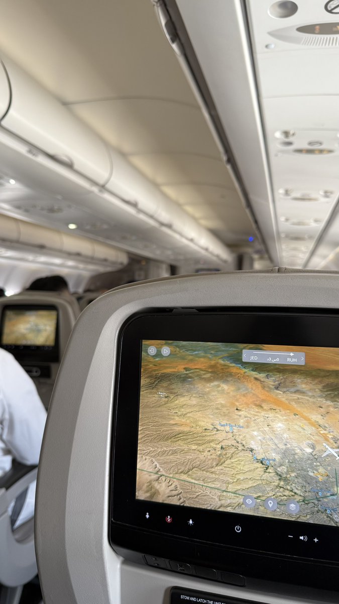 لارا tweet media