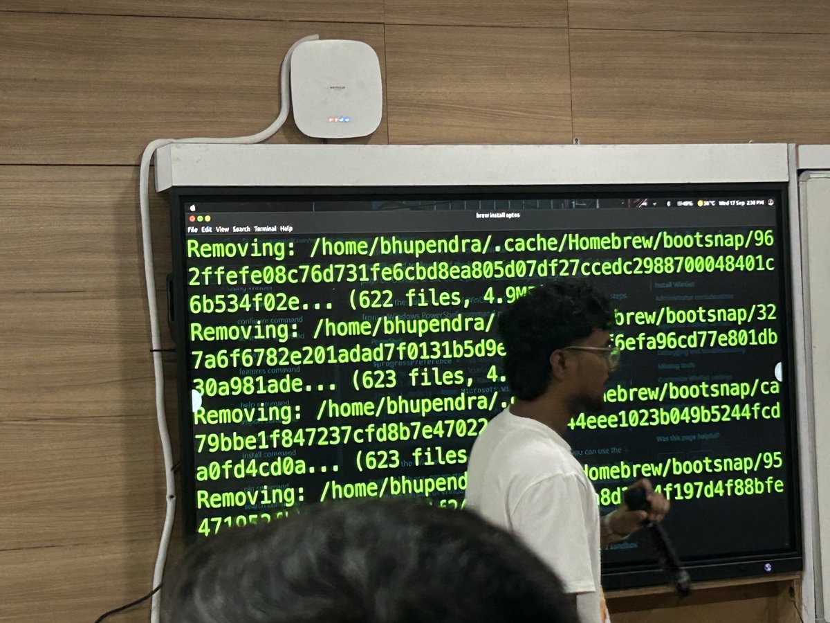 creepy_electron's tweet image. Day 1: Aptos Bootcamp 🚀
An amazing start with mentors Bupi Bhaiya &amp;amp; Aryan Bhaiya, along with the constant support of our seniors. Gained deep insights into Web3 with hands-on assignments. Excited for the journey ahead! 🧑‍💻✨