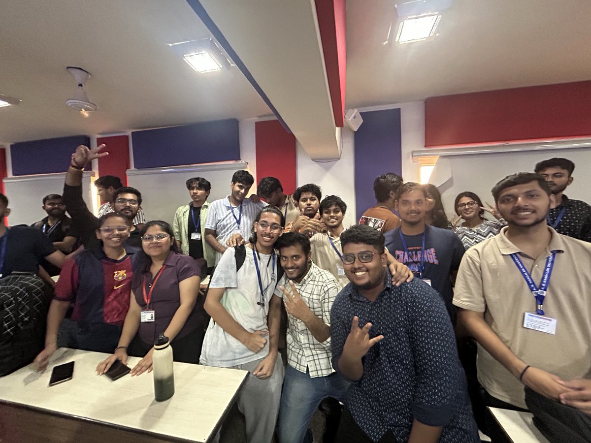 creepy_electron's tweet image. Day 1: Aptos Bootcamp 🚀
An amazing start with mentors Bupi Bhaiya &amp;amp; Aryan Bhaiya, along with the constant support of our seniors. Gained deep insights into Web3 with hands-on assignments. Excited for the journey ahead! 🧑‍💻✨