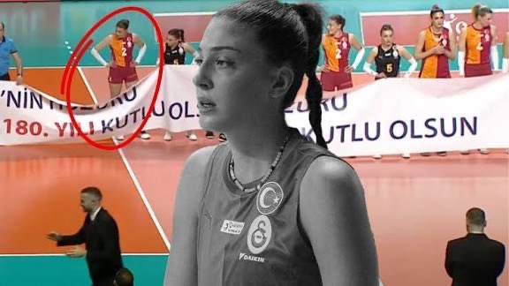 Babasının Amedspor’da çalışıyor olması nedeniyle Türkçülerin,

Polis pankartını tutmadığı için hem AKP’lilerin hem de kanzilerin,

Tayyip Erdoğan’a sırtını döndüğü için de AKP ve MHP’lilerin saldırdığı İlkin Aydın’ın yanındayız.

#İlkinAydınYalnızDeğildir