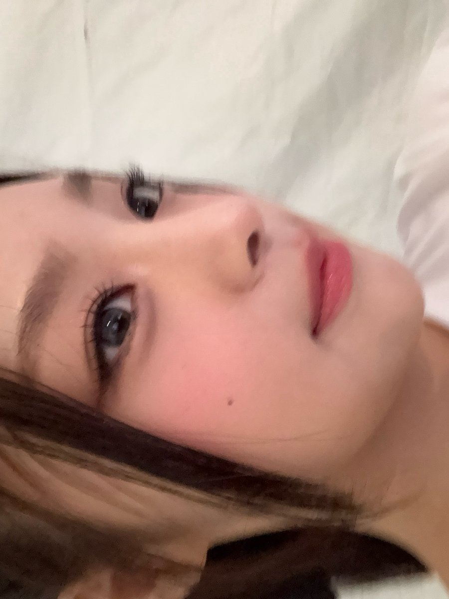 atheart_titan's tweet photo. [#나현]

대진대학교 언니오빠들 💛💛
오늘 처음 뵙게 되었는데 응원도 잘 해주시고,, 두 번째로 보여드렸던 Push Back 따라 불러주셔서 감사해요 덕분에 하루를 행복하게 마무리할 수 있을 것 같아요 💓

앞으로도 계속 좋은 모습 보여드릴 테니까 내년 축제에도 불러주시기!
약속이에요 ദി*ˊᗜˋ*)

좋은 밤 되세요 언니오빠들 💛