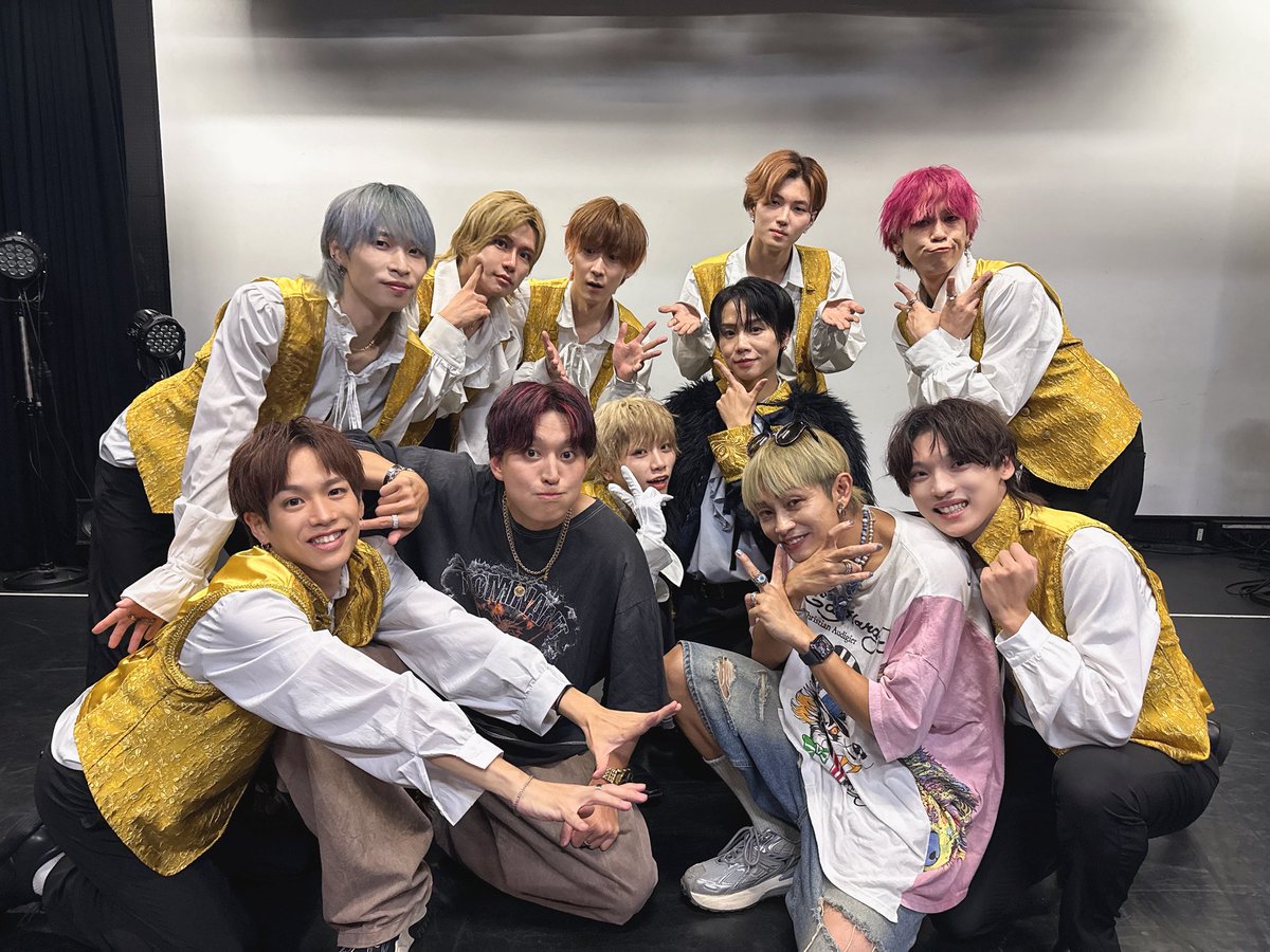 superfantasy_fv's tweet image. 何度も共演させていただいている
#BETRAYAL さんと
#DefClass  さんと📸🎤

お写真ありがとうございました🏰✨
また共演できる日を楽しみにしています💫

#MEETUP