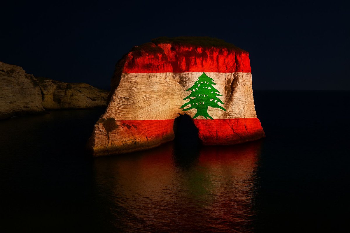 صخرة #الروشة يجب ان تكسوها ألوان الوطن فقط، ولا يعتليها شعار آخر.
#غسان_حاصباني