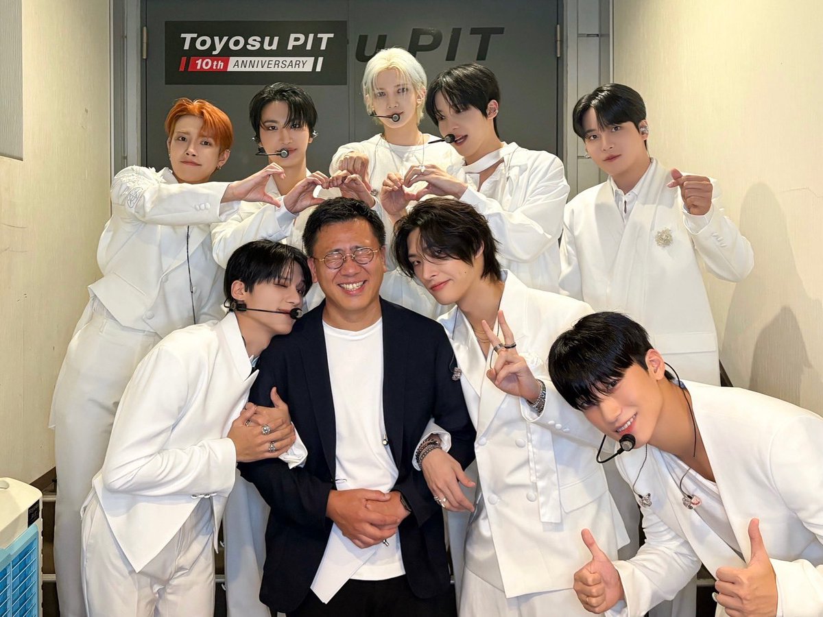 furuyamasayuki0's tweet image. 今日はATEEZ JAPAN 2ND FULL ALBUM「Ashes to Light」発売記念ショーケースでMCを務めました‼️久々のATEEZの皆とのお仕事👍やっぱり最高です😉ニューALは新しいATEEZの世界と魅力を感じさせてくれる力作です👏ワールドツアー日本公演もまだまだ続きますが、どうか皆健康で🙏神戸に会いに行きますね😉