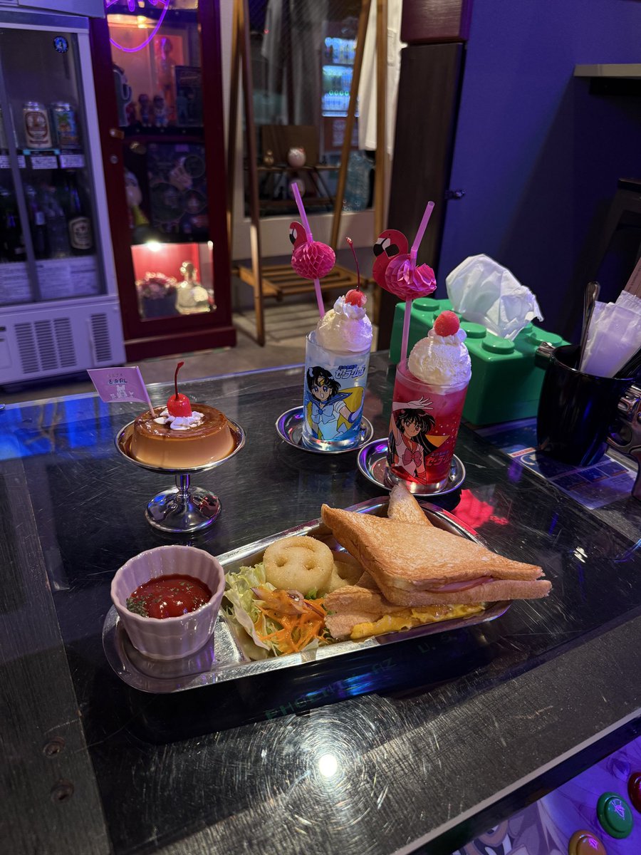 cafe_earl's tweet photo. 密かに人気ですぐ売り切れになってしまう
『ホットサンド』
ご提供にお時間いただいておりますが、余裕のある方ご注文お待ちしてます。
名駅 / CAFE EARL

#名古屋カフェ　#名駅カフェ　#名古屋駅 https://t.co/5IenPTpUkB