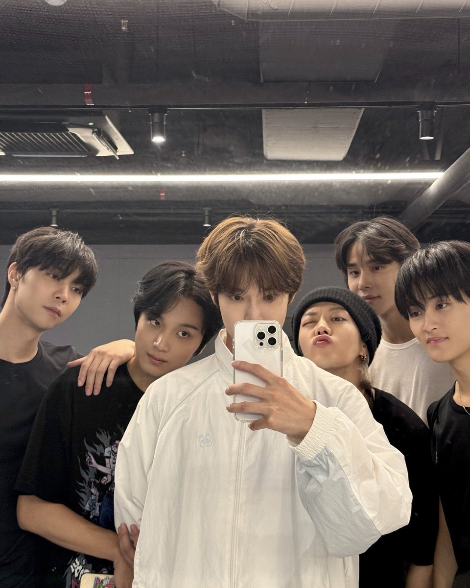 이번주는 내일만 지나면 조금 한가해져서
내일부터 주말까지는 자주 들어올게요🥺
다들 쫀밤보내세용
