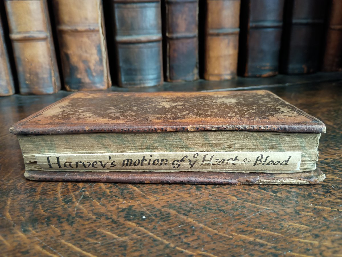 MarshsLibrary's tweet image. This books was once stored spine in with a helpful label on the foredge for identification. It&apos;s a well thumbed 1673 English edition of William Harvey&apos;s &apos;Motion of the heart &amp;amp; blood&apos;, the book describing his discovery of how the circulatory system works #BookHistory