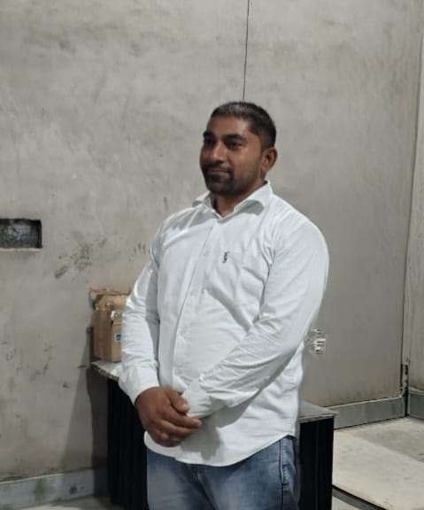 Shahid18426671's tweet photo. कभी-कभी गुमनामी की यही राह किसी को उस मुक़ाम तक पहुँचा देती है, जहाँ से लोग कहने लगते हैं वो जो कल तक गुमनाम था, आज हमारे लिए मिसाल है
शाहिद सैफ़ी सालारपुर
राष्ट्रीय अध्यक्ष 
"The Helping Trust"
चेयरमैन "इमदाद सैफी काउंट"
@forpolicereform @AjaiBhadauriya
@devkumarmisra https://t.co/JBj7qZPh31