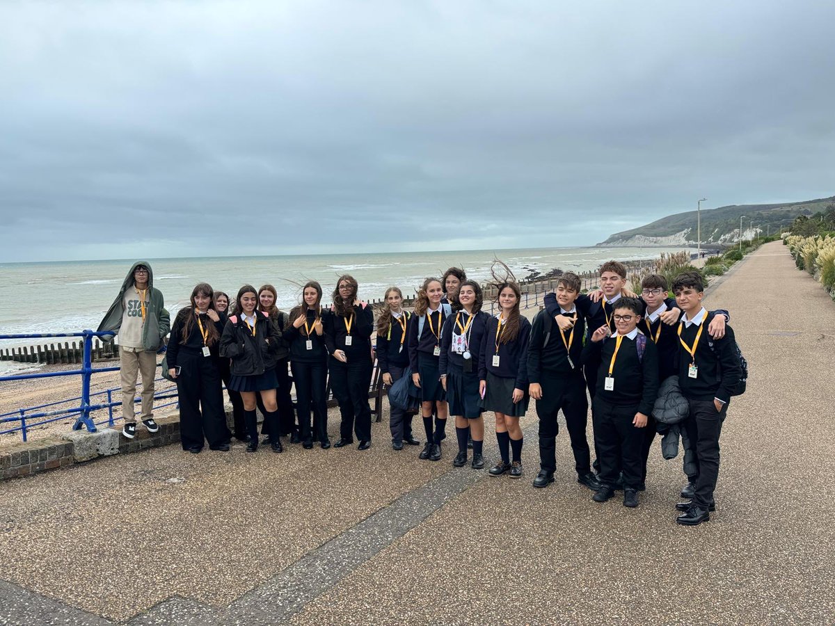 escolapiasSE's tweet image. Primer día &quot;at St Catherine&apos;s College&quot; y conociendo Eastbourne. ¡Esto pinta bien!
#schoolintegration #english #inmersiones #despega #escolapias ⁦@FE_Escolapias⁩