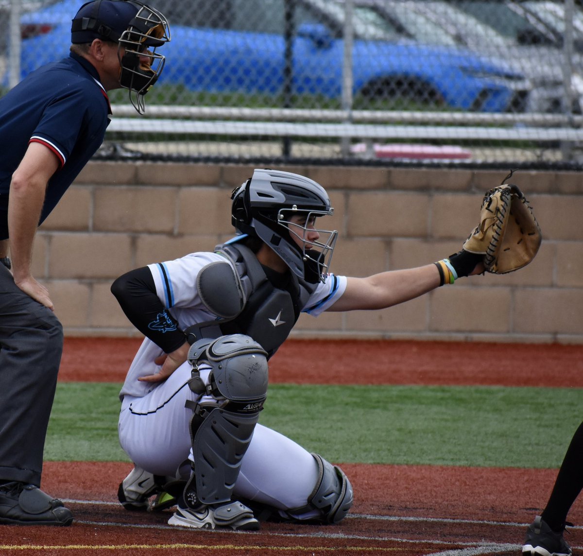 ohiomavericks's tweet image. 🚨 Mavs Uncommitted Spotlight 📷 

Michael Coxon, C
Shaker Heights 2027

As a young 2027, Michael already had the physicality and tools to standout on the varsity level last spring

🎯 - Elite throwing accuracy
💪 - Big time power
🧠 - High baseball IQ

youtu.be/JVfwv5uJa1U?fe…