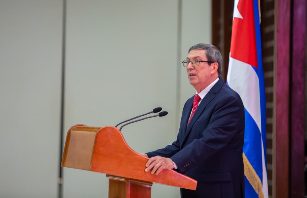 Hoy el Canciller  <a href="/BrunoRguezP/">Bruno Rodríguez P</a>, presentó el Informe Nacional sobre las afectaciones del bloqueo a nuestro país, al Cuerpo Diplomático acreditado en La Habana. 

El bloqueo es real, destructivo y genocida hacia el pueblo de #Cuba 🇨🇺
#TumbaElBloqueo