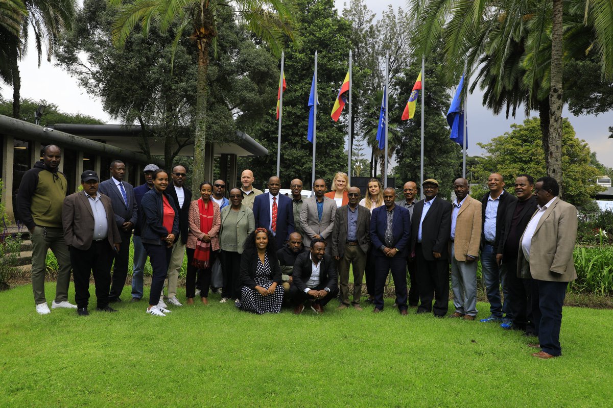 hwctf's tweet image. We’re in Addis Ababa with @ewca_eth to kick off the process of developing Ethiopia’s first national HWC strategy! 🐘🦓 Excited to see this important journey begin and grateful to @IUCN_SOS & @EU_Commission for funding this process🌍✨