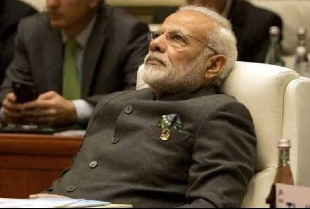 ये ट्रम्प ने पहले फोन करके गड़बड़ कर दिया...

अब कैसे समझाऊ उसको....!😊