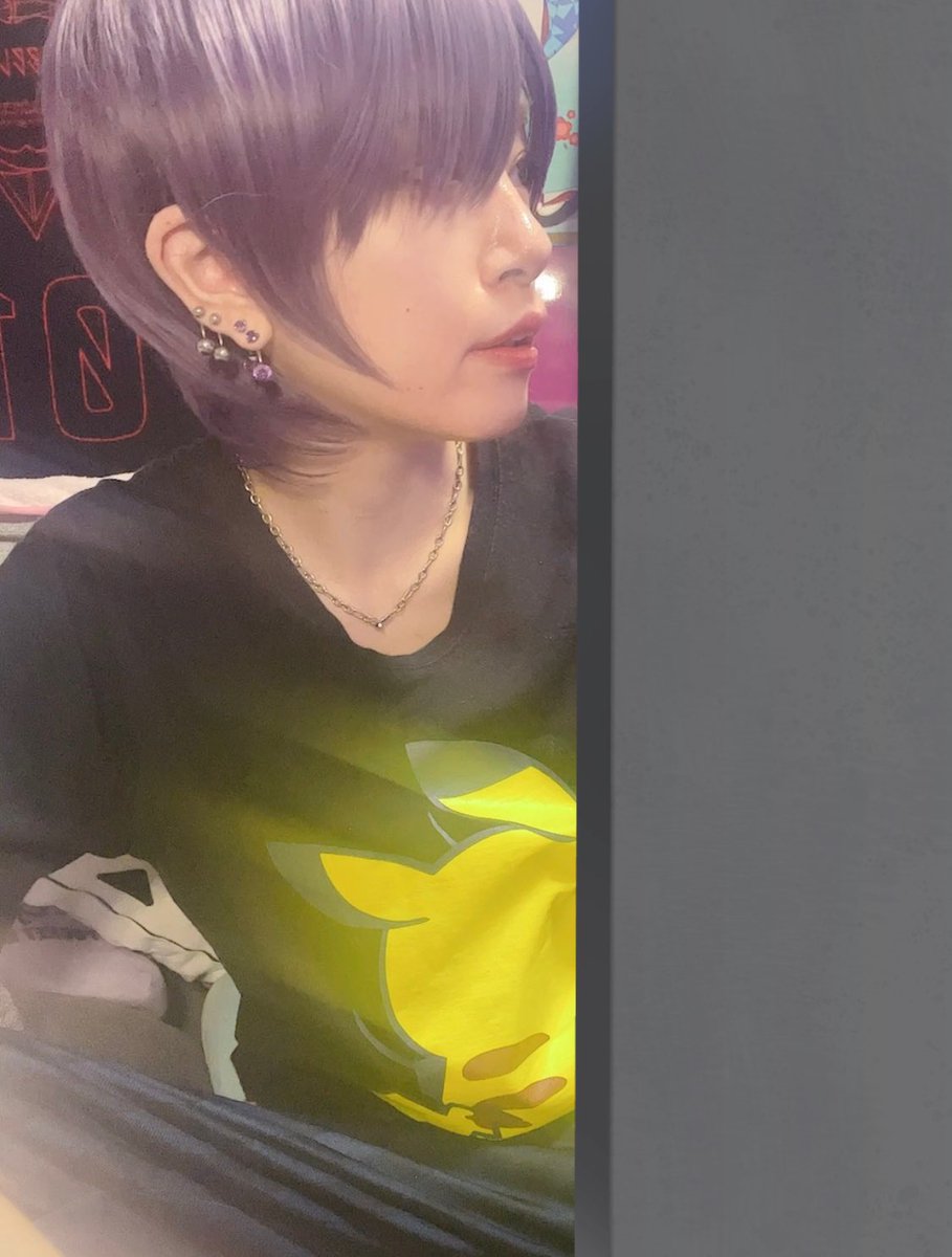 バチくそ部屋 ヒモ男した ピカチュウの光り方何