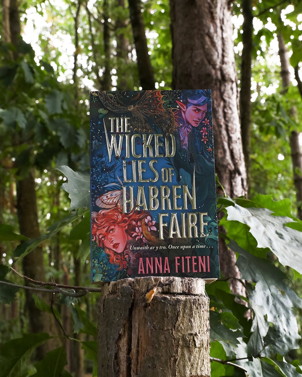 Electric Monkey⚡🐵 📚 (@emteenfiction) on Twitter photo 