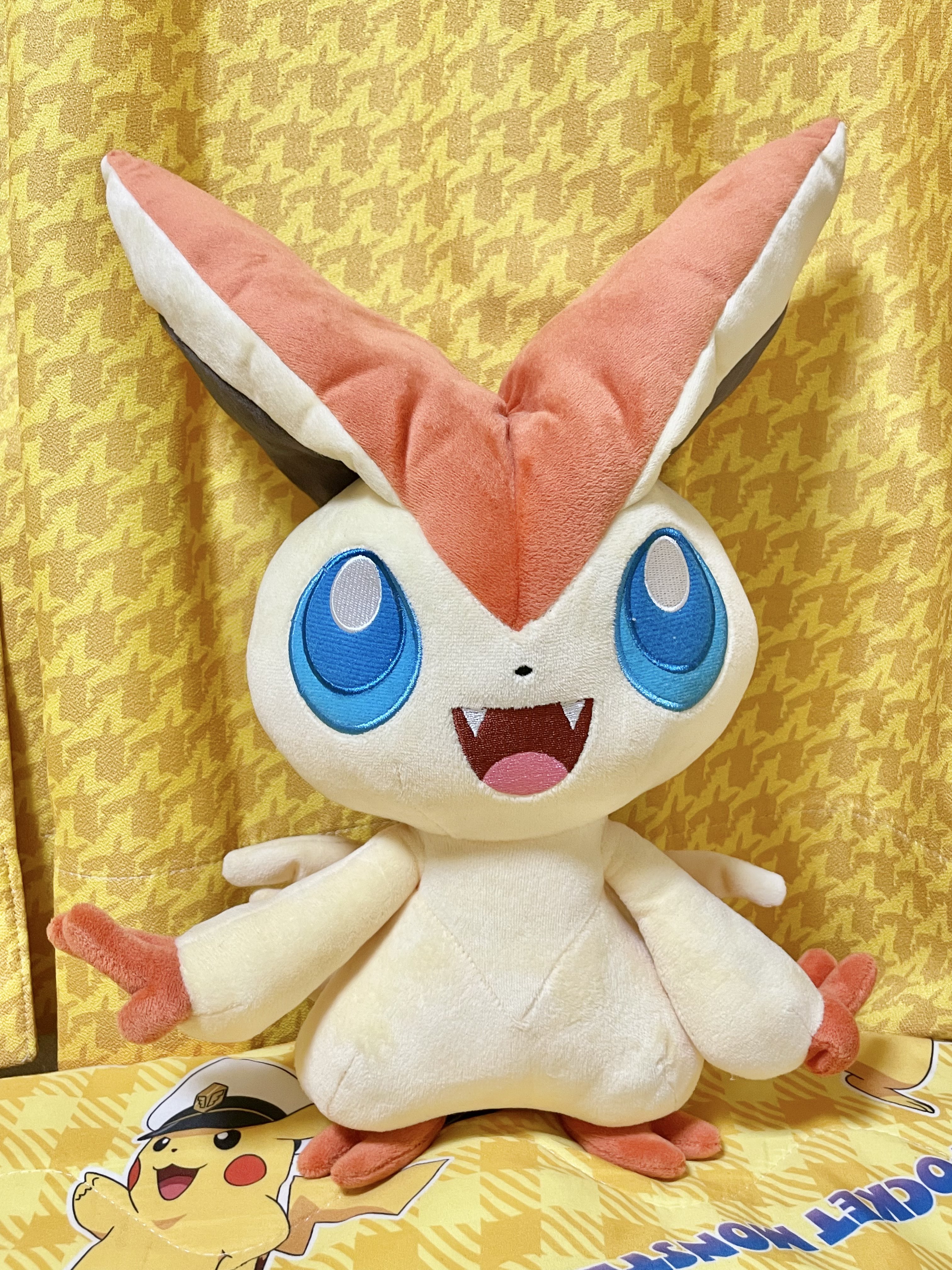 【稀少品】第一パン ビクティニ ぬいぐるみ 稀少品】第一パン ビクティニ ぬいぐるみ - メルカリ