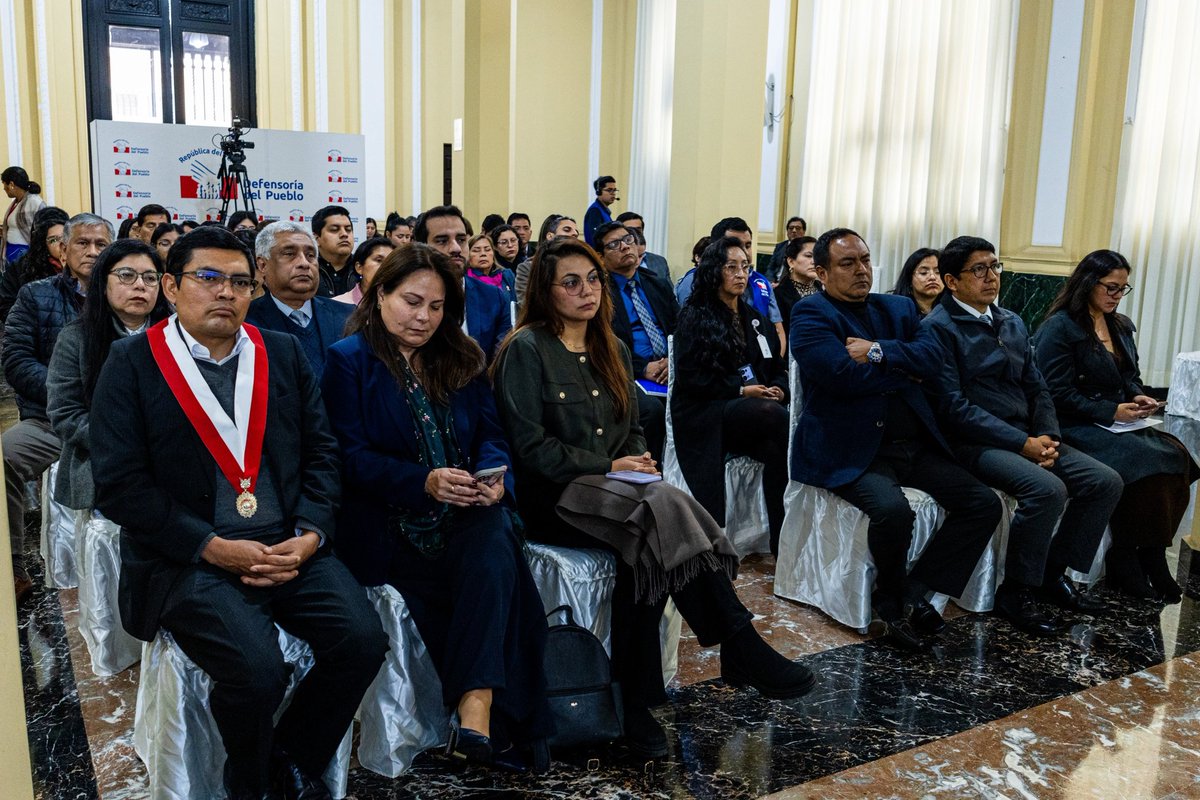 🙌El defensor del pueblo, Dr. Josué Gutiérrez, lideró la ceremonia en la que se anunció la convocatoria de la VI Edición del Premio de Educación en Derechos Humanos Óscar Arnulfo Romero, que promueve la <a href="/OEIPERU/">OEI Perú</a> como parte de los esfuerzos para promover la convivencia y la