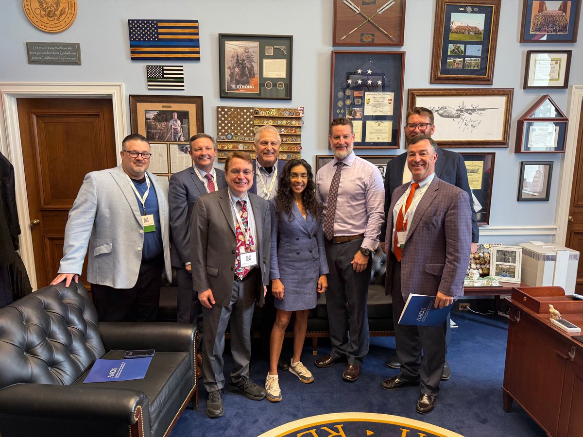 florthosociety's tweet image. A big thank you to our FOS delegation members!

The delegation has been making the rounds in Washington, D.C., as part of the 2025 #AAOS Combined #NOLC/Fall Meeting to represent and champion the interests of musculoskeletal patients and #orthopaedic surgeons in Florida.