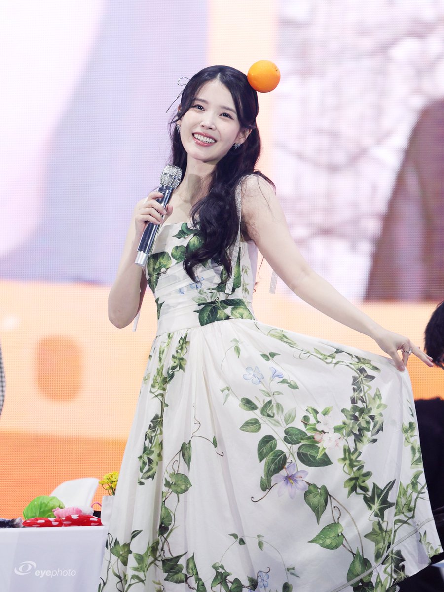 아이유의 관객이 될게~
#아이유와_남긴_17번째_얼룩
#ALWAYS_W17H_IU