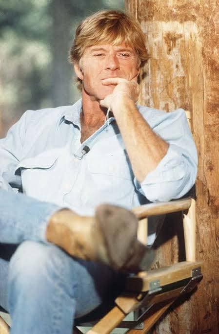 Bob non se n'è andato.
Sta solo guardando, per la prima volta, tutta la sua filmografia sui canali italiani.
Doppiato da Cesare Barbetti.
❤️
#RobertRedford