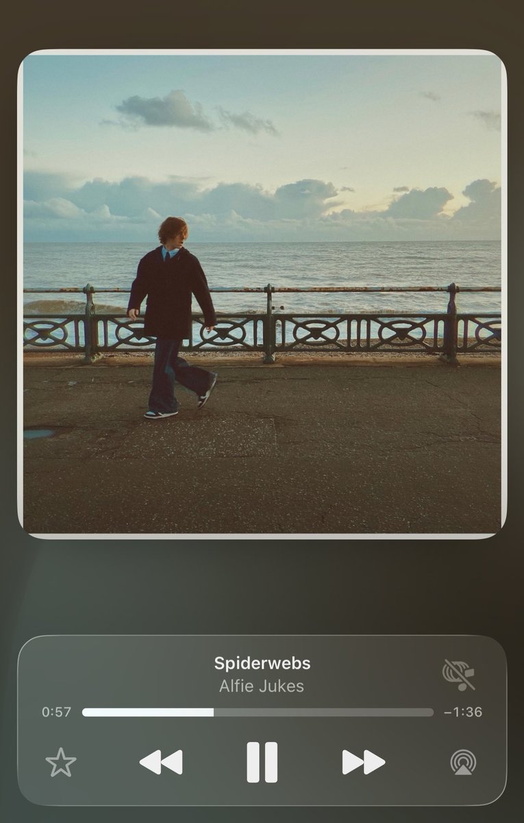 8uzzer8eater's tweet photo. this song is crazy https://t.co/5z4LzWZmds