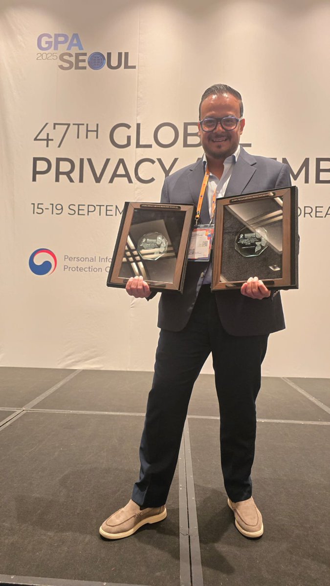 JulioCBonillaG's tweet image. 🇰🇷🇲🇽| En el marco de los premios de la 47ª Conferencia de la @PrivacyAssembly, el @InfoCdMex fue reconocido como finalista en las categorías de Innovación con el #SIVER y en Resolución de Conflictos con el #INFOVERSO, distinción que nos valió ser galardonados por nuestro