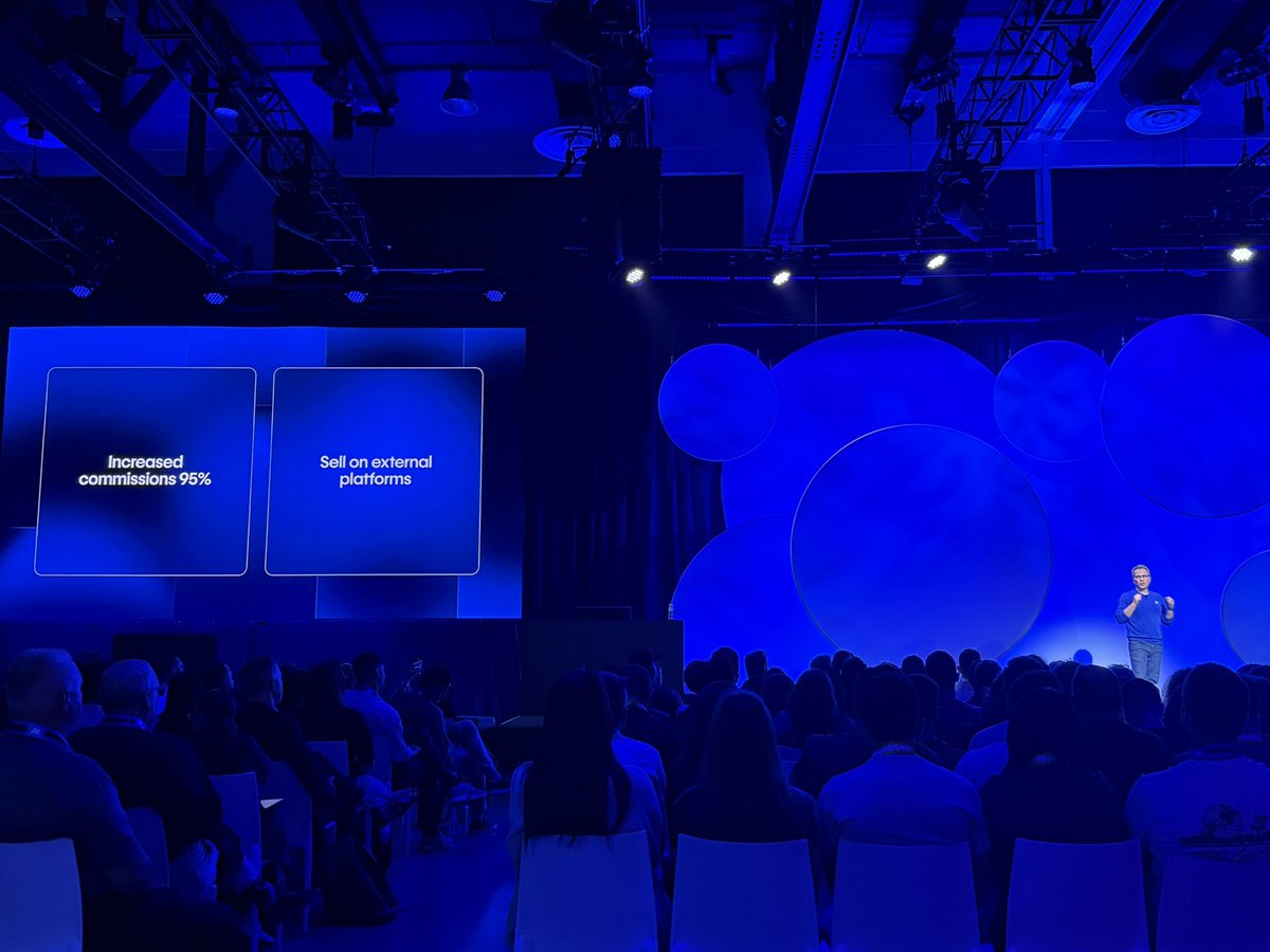 !!! <a href="/webflow/">Webflow</a> template creators !!! 
we’re increasing your commissions to 95% and giving you the ability to sell on external platforms 🤩

these updates will be coming to you later this month 🙏🏻💙 thank you for your contributions to the marketplace ✨