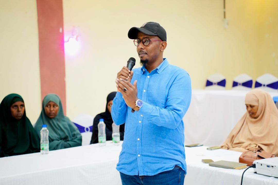 mojcajubaland's tweet image. On Sep 17, 2025, the Jubbaland Ministry of Justice &amp;amp; Constitutional Affairs and the Ministry of Internal Security held the 4th monthly Townhall Meeting in Dolow, Gedo, bringing together local authorities, institutions, and diverse community representatives.