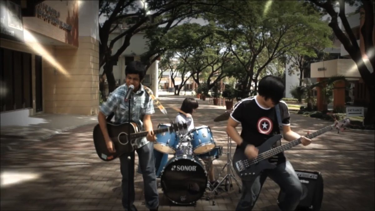 KarlMaalab's tweet image. lost media I yearn for
Scott Pilgrim Santos vs. The World (2011)
by Loyola Film Circle