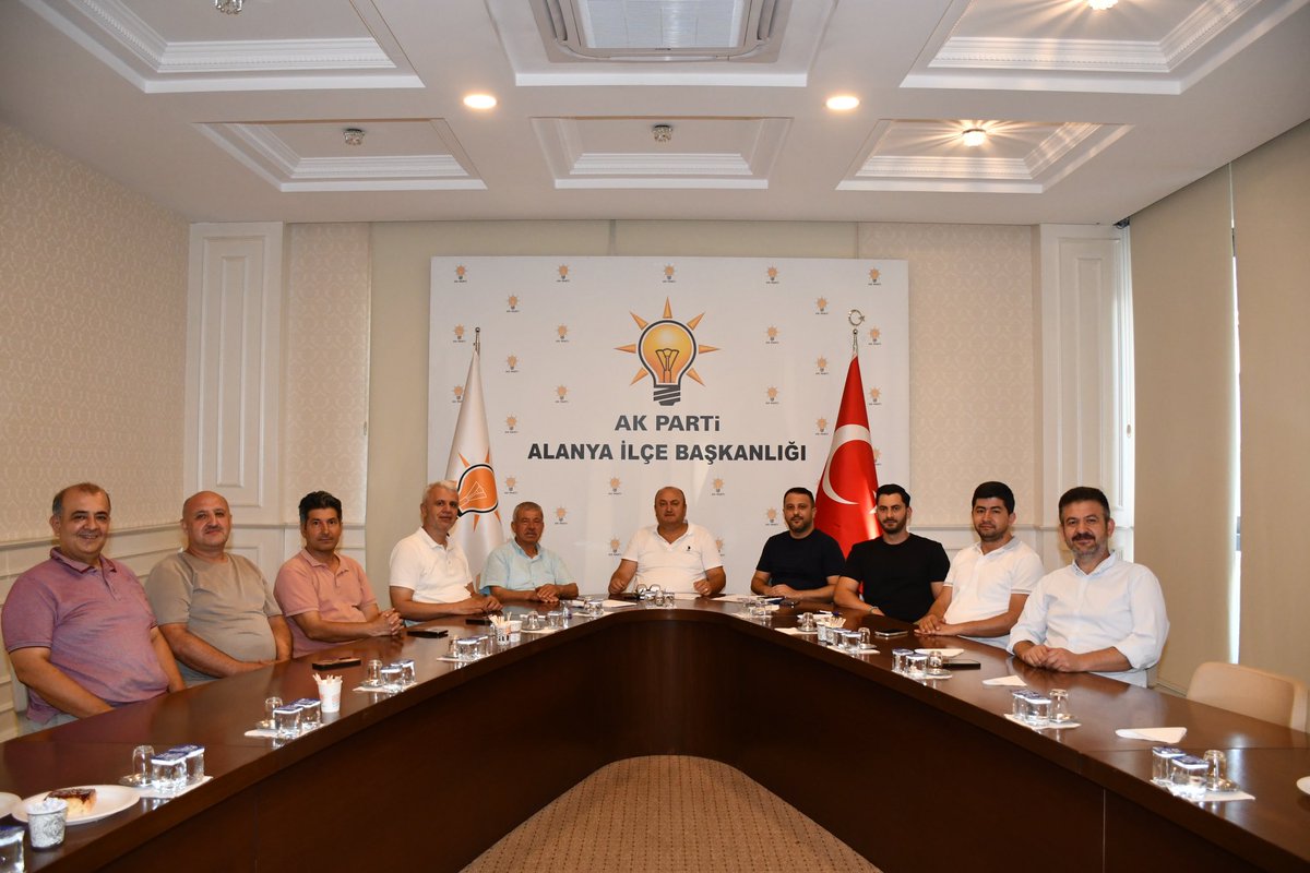 Teşkilat Başkanımız Celil Topal Başkanlığında Teşkilat Komisyonu toplantımızı İlçe Teşkilat binamızda gerçekleştirdik.

Toplantımız hayırlara vesile olsun.

<a href="/alicetin_07/">Ali Çetin</a> 
<a href="/mehmetsarani/">Mehmet Şarani Tavlı</a>
