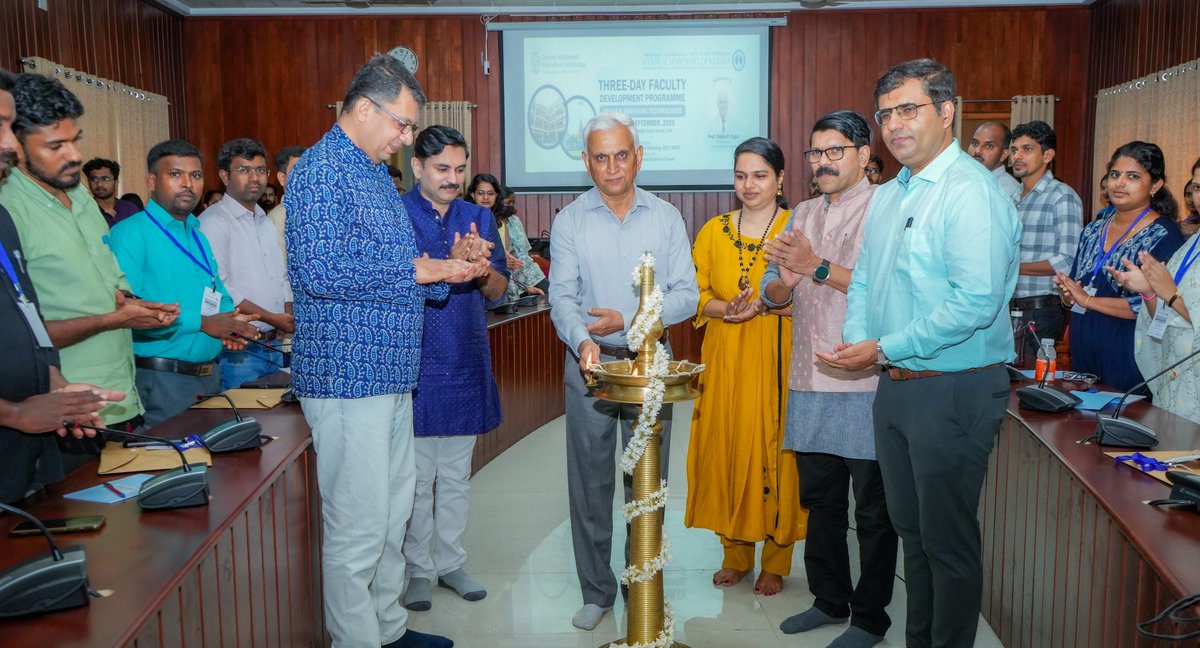 cukeralatweet's tweet image. The Department of Education, in collaboration with CIET–NCERT, has commenced a 3-day Faculty Development Programme (FDP) on ICT & Emerging Technologies. Hon’ble VC Prof. Siddu P. Algur inaugurated the programme. 
#FacultyDevelopmentProgramme
#TechnologyInEducation