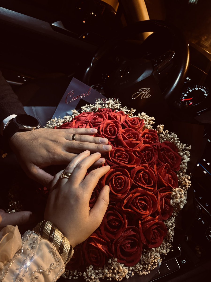 Dünya gibi kırılgan bir yerde, yürekte kaygıyla, gözde akmaya hazır yaşla sevmek…
İyi ki…