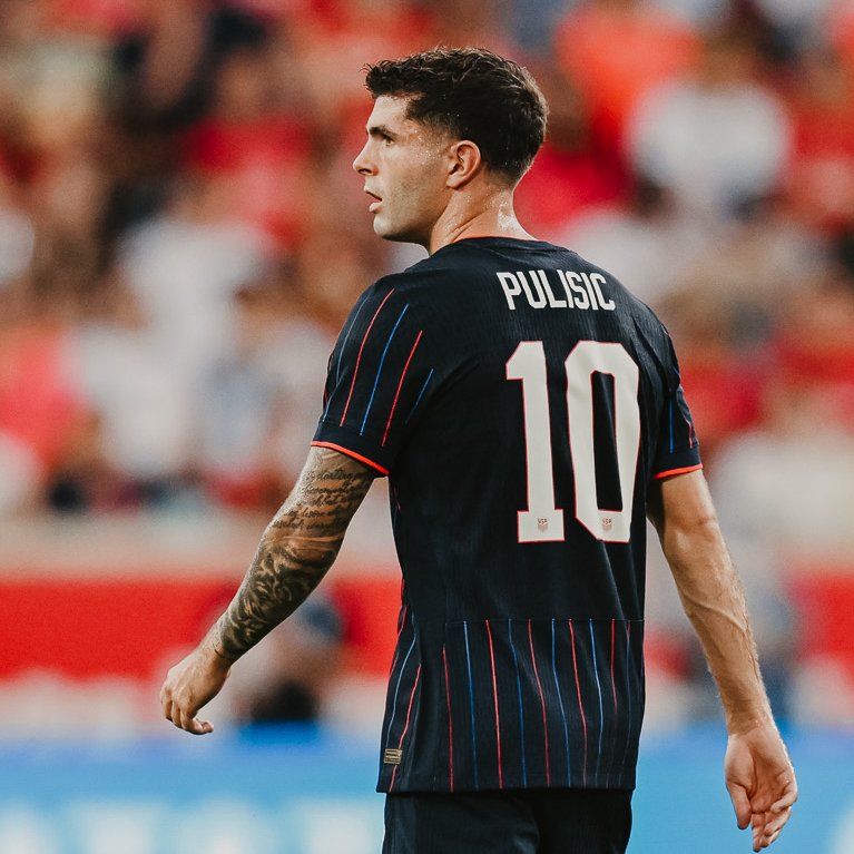 USMNT's tweet image. Wishing a happy birthday to Christian Pulisic! 🎉