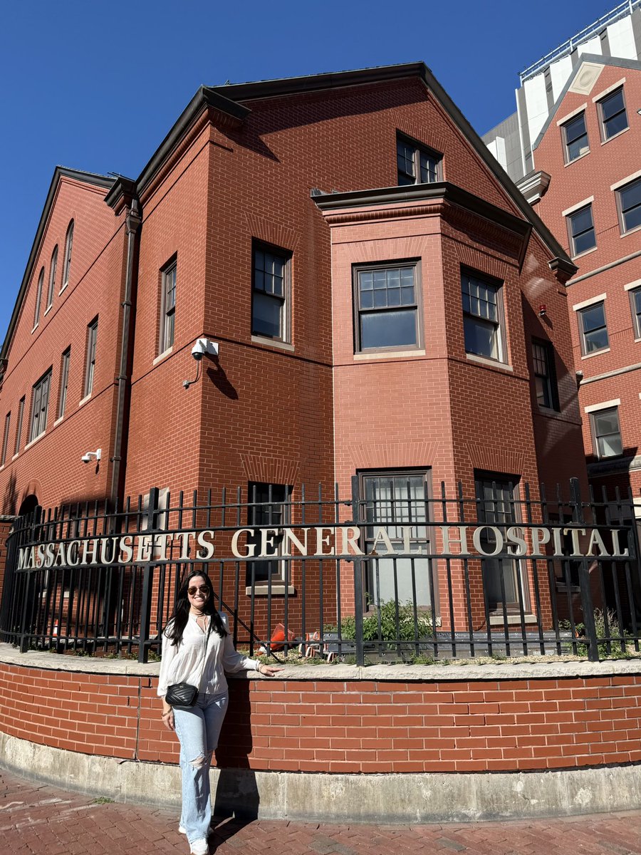 Hi #MedX! I’m Ana 👋🏻—a medical student and research fellow. 

Grateful to begin a year of growth in dermatology research under the guidance of inspiring mentors. 

Here to learn, connect, and share moments from this journey. 

Let the research era begin ✨🔬🥹🙏🏼