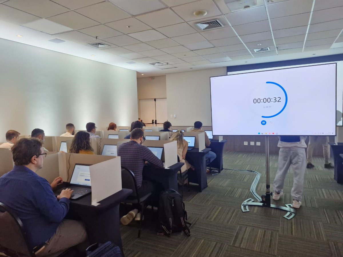 Nos dias 11 e 12 de setembro, em São Paulo, foi realizada a Prova Prática do exame para obtenção do Título de Especialista em Neurologia, concedido pela AMB e organizado pela ABN. Reafirmamos nosso compromisso com a excelência na formação e na prática da neurologia no Brasil.