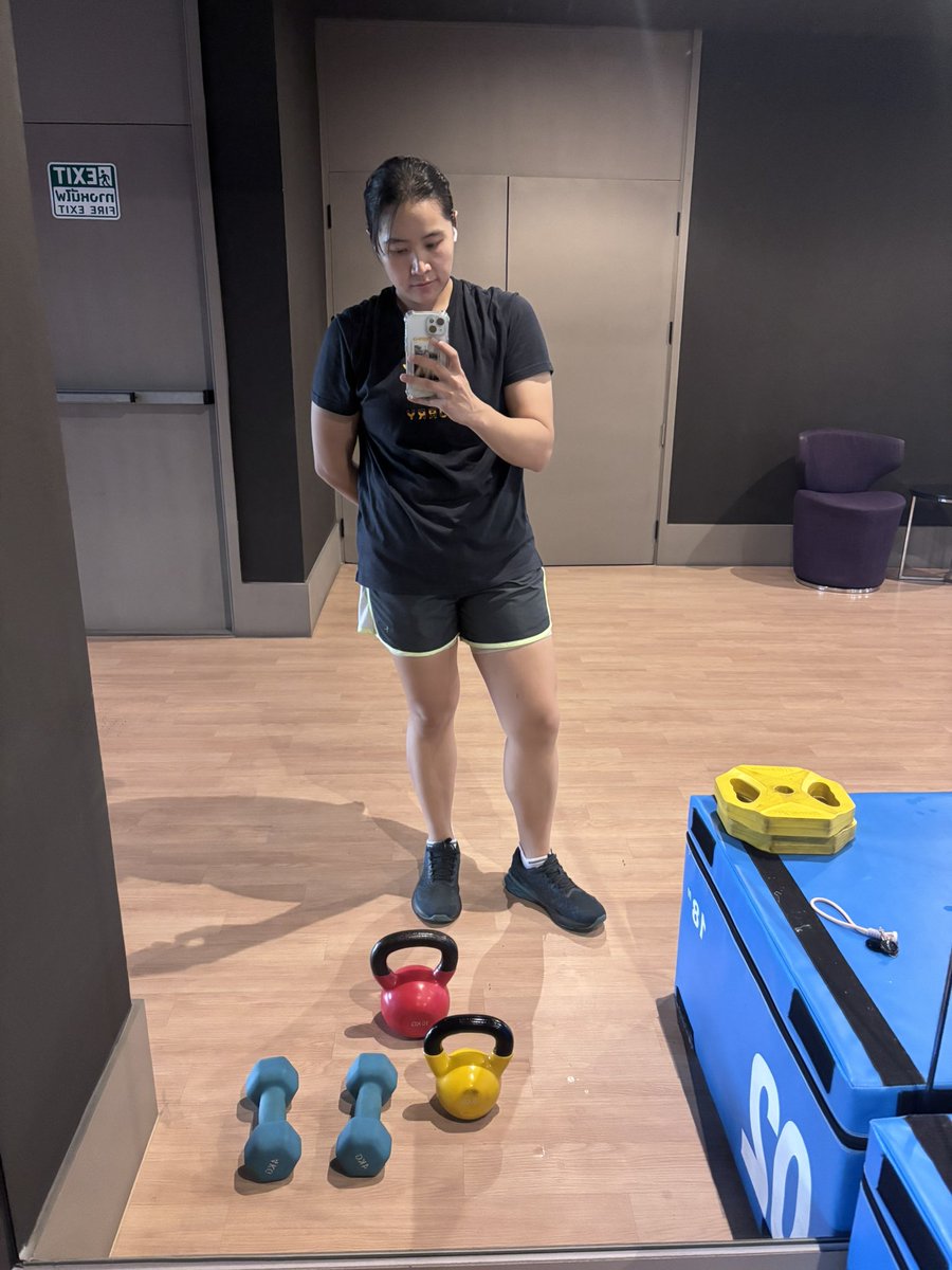 TorryVichuda's tweet photo. #healthy #nurse #nurselife #cardio #workout #gymtime #keepitup #7kmrun #running #weighttraining https://t.co/VG3pU4iXyV